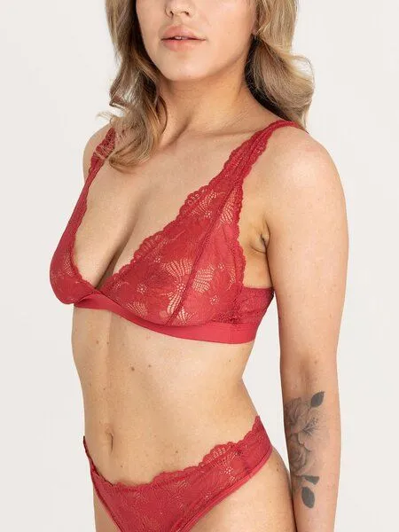 erlich textil erlich textil Classy Lace Bralette, bügelloses Bustier mit Spitze aus weichem recyceltem Polyamid, made in Europe, Granatapfel, – Produktbild 3 von 4