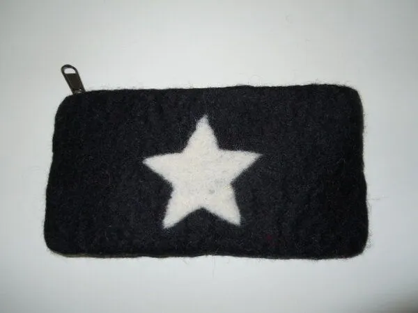 short'n'pietz short'n'pietz handgefilzte Federtasche mit Reißverschluß, Schwarz, – Produktbild 1 von 2