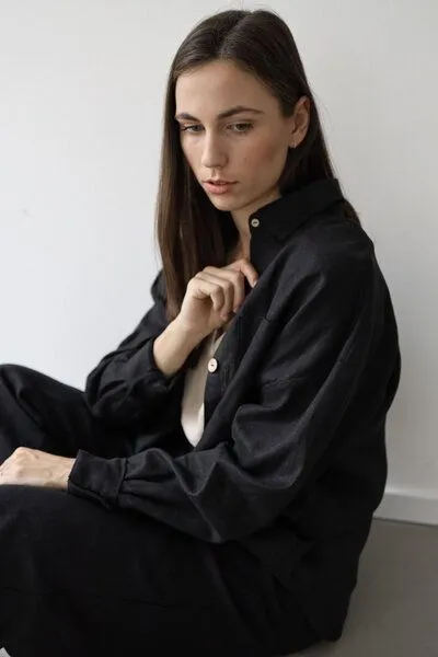 gust. gust. Damen Oversized Hemdbluse aus Leinen - Oversized linen shirt - 100% Bio-Leinen, Black (schwarz), – Produktbild 2 von 4