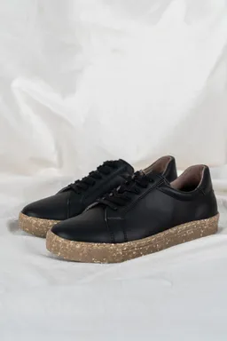 AGAZI AGAZI Damen vegan Sneaker Dori Schwarz – Produktbild 1 von 1