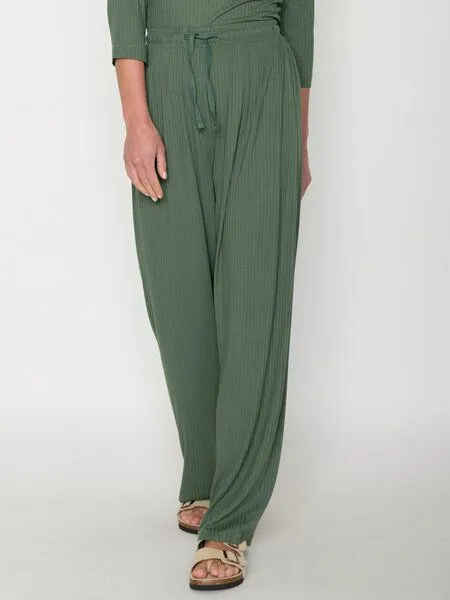 GreenBomb GREENBOMB Basic Mood - Lässige Hose aus LENZING ECOVERO / Fair & Vegan, Grün (olive), – Produktbild 1 von 4