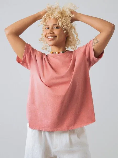 Honest Basics Honest Basics Damen Oversized T-Shirt aus Bio- und recycelter Baumwolle, Koralle, – Produktbild 1 von 4