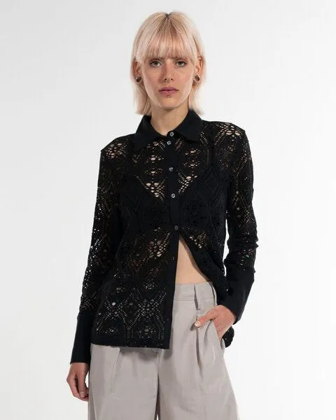 Alma & Lovis Alma & Lovis Edle Spitzenbluse aus Bio-Baumwolle mit Elasthan | Lace Blouse, Raven (schwarz), – Produktbild 1 von 4