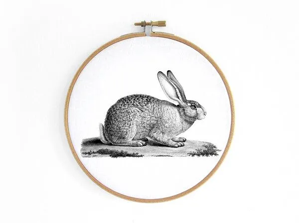 renna deluxe renna deluxe Hase im Stickrahmen – Produktbild 2 von 4