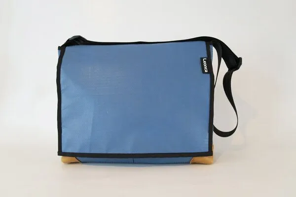 Leonca Leonca Taschen aus Turnmatte & Turnbockleder in 5 Größen – Produktbild 1 von 6
