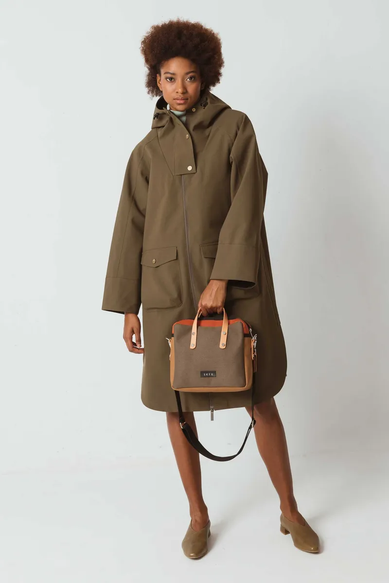 SKFK SKFK Damen vegan Regenmantel Jasone Khaki, Olivgrün, – Produktbild 2 von 2