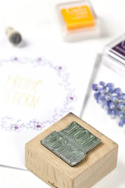 STUDIO KARAMELO STUDIO KARAMELO STEMPEL FROHE OSTERN #02 – Produktbild 1 von 3
