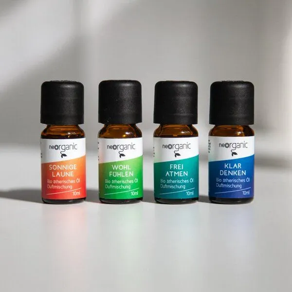 NeoOrganic NeoOrganic Set vier Duftmischungen aus 100% naturreinen Bio ätherischen Ölen – Produktbild 1 von 3