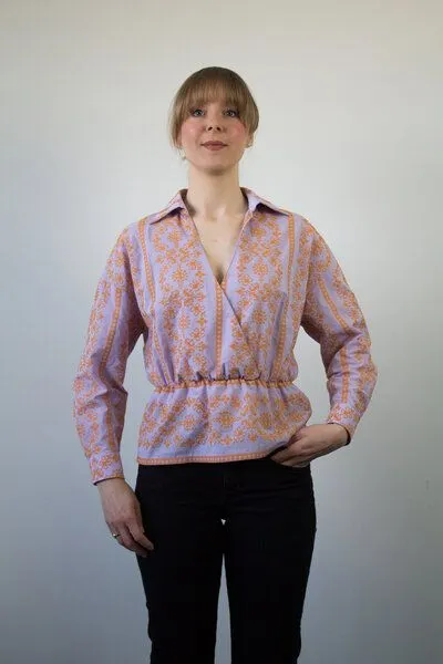 Skrabak Skrabak bestickte Bluse aus Bio-Baumwolle – Produktbild 1 von 3