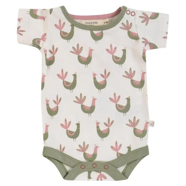 Pigeon by Organics for Kids Pigeon by Organics for Kids Kinder-Kurzarmbody mit Aufdruck, Beige-grün (pfauenaufdruck), – Produktbild 1 von 1