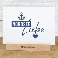 Bow & Hummingbird Bow & Hummingbird Maritime Postkarte "Nordseeliebe" aus Recyclingpapier – Produktbild 1 von 1