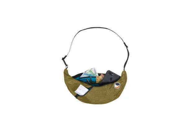 Ticket to the Moon Ticket to the Moon upcycled Bauchtasche/Crossbody Umhängetasche "Sling Bag", Olive braun, – Produktbild 2 von 3