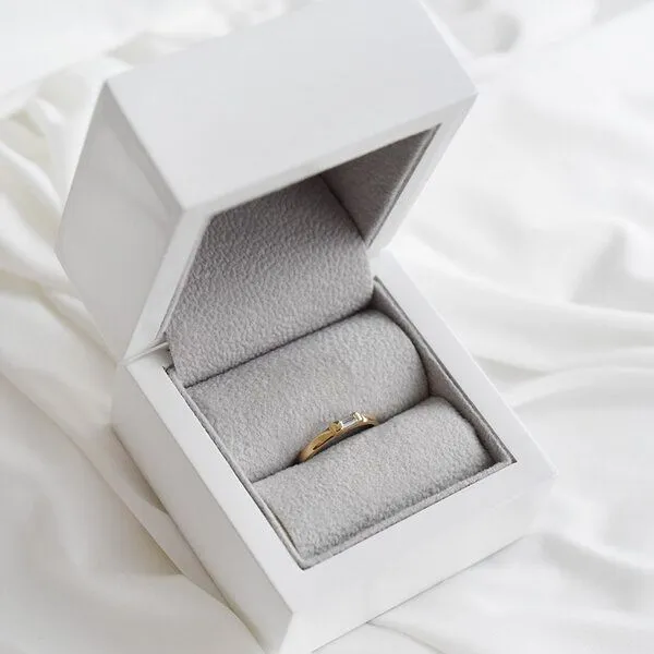 Eppi Eppi Ring mit einem Diamanten in Baguette-Form Xenia, Gelb, – Produktbild 3 von 3