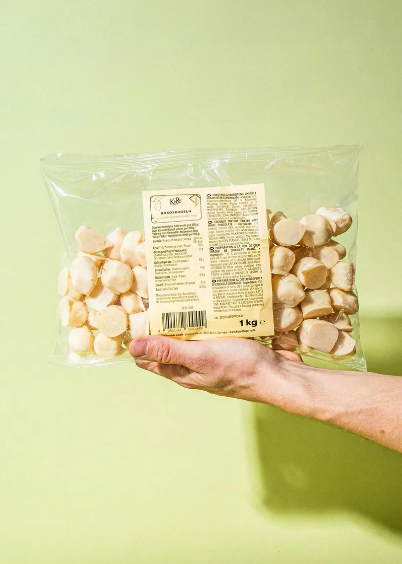 KoRo Kokoskugeln in weißer Schokolade 1 kg – Produktbild 5 von 5