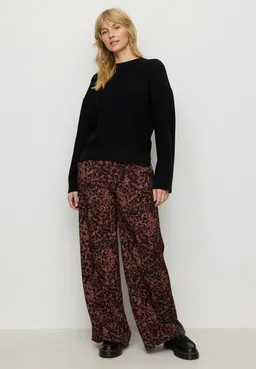 recolution Damen Hose aus aus LENZING ECOVERO Viskose - SYRINGA LEO - recolution – Produktbild 1 von 1