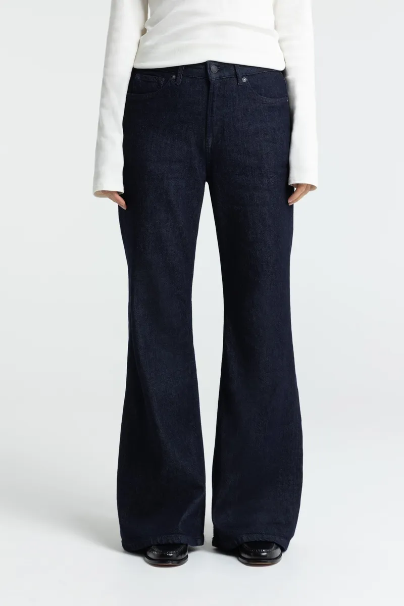 Kings Of Indigo Kings of Indigo Damen vegan Jeans Kukiko Blue Rinse, Extra dunkelblau, – Produktbild 1 von 2