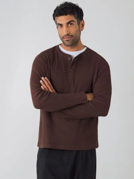 Honest Basics Honest Basics Herren Henley Langarmshirt aus Bio- und recycelter Baumwolle, Bear, – Produktbild 3 von 4