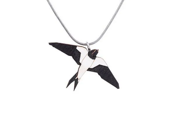 BeWooden BeWooden Holzanhänger Swallow Pendant – Produktbild 1 von 3