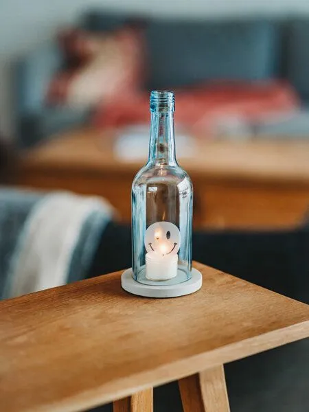 MaBe MaBe GOOD vibes only - Windlicht Upcycling mit einem Lächeln, Hellblau, – Produktbild 1 von 4