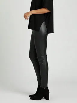 Will's Vegan Shop Will's Vegan Shop Spitz Zulaufende Stiefel Schwarz Veganes Wildleder Damen – Produktbild 1 von 1