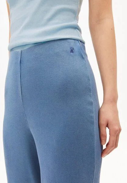 ARMEDANGELS ARMEDANGELS GMT DYE RIB Damen Ripp-Jerseyhose aus Bio-Baumwoll Mix, Tinted navy, – Produktbild 3 von 4