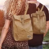 Paper Sons Paper & Sons Nachhaltiger Rucksack, Laptop Rucksack wasserabweisend, veganer schwarzer Rucksack für Damen und Herren, 10l – Produktbild 1 von 1