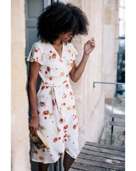 Aatise Aatise Wickelkleid Zargot Midi-Länge mit Schmetterlingsärmel, Weiß, – Produktbild 1 von 4