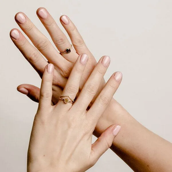 Eppi Eppi Ring mit Emerald Salt and Pepper Diamanten und Diamanten Adaline, Gelb, – Produktbild 2 von 4