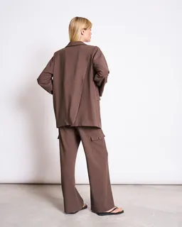 JAN N JUNE JAN 'N JUNE Damen vegan Blazer Mit Geschlitztem Rücken Jels Clay Brown – Produktbild 1 von 1