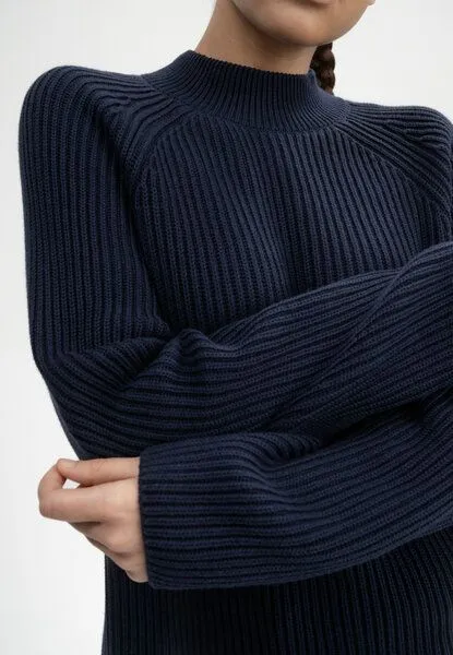 MELA Rippstrick Stehkragenpullover ANALAH | von MELA | Fairtrade & GOTS zertifiziert, Navy, – Produktbild 4 von 4