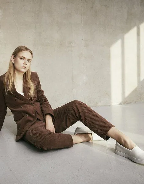 NINE TO FIVE NINE TO FIVE #sarriá - veganer Slip Sneaker mit Fussbett aus Naturlatex und Kork, Natural, – Produktbild 3 von 4