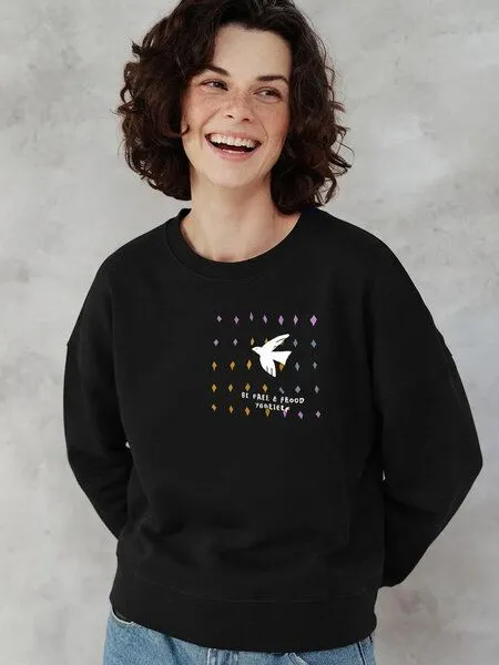 Kultgut Kultgut Artdesign - Pulloversweater Boxistyle / BE FREE & PROUD YOURSELF, Schwarz, – Produktbild 3 von 8