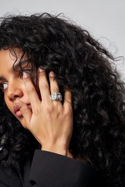 noemvri fashion label noemvri fashion label gewölbter Ring Britti, Silber, – Produktbild 1 von 2