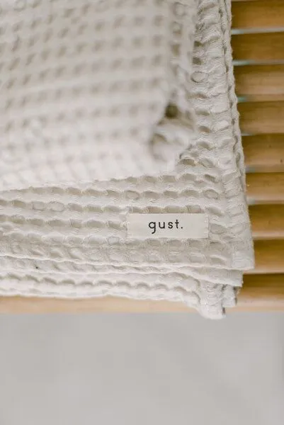 gust. gust. Waffelhandtuch - Gesichtshandtuch aus Leinen und Bio-Baumwolle - 30x40 cm, Ivory (natur), – Produktbild 1 von 4