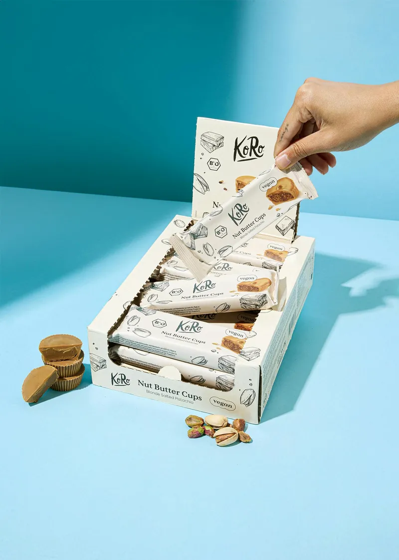 KoRo Bio Nut Butter Cups Blonde Salted Pistachio 12 x 3 x 13 g – Produktbild 1 von 4