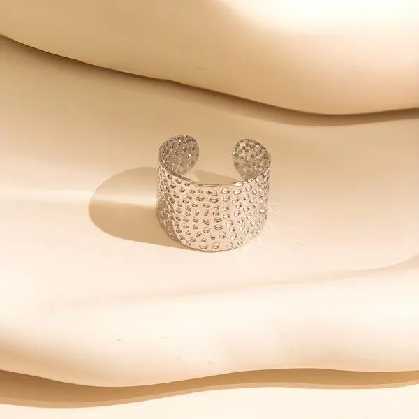 ELEKTROPULLI Elektropulli Größenverstellbarer Hammered Dots Ring, 1,5 cm breit, Silber, – Produktbild 2 von 4