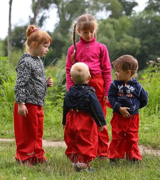 Raincombi Raincombi Mitwachsende Regenhose für Kinder von 0 bis 6 Jahre, Schwarz, – Produktbild 4 von 4