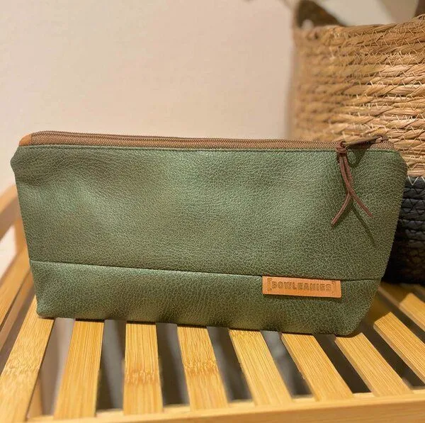 BOWLEANIES TASCHEN BOWLEANIES TASCHEN Schminktasche XL aus Lederfaserstoff, Khaki, – Produktbild 1 von 1