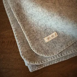 mio eco mio eco Kleine Freizeit Decke Elbwolle – Produktbild 1 von 1