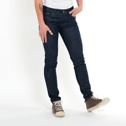 fairjeans fairjeans dunkelblaue Jeans SLIMMY NAVY, schmales, anliegendes Bein, mittelhoher Bund, aus Bio-Cotton – Produktbild 1 von 1