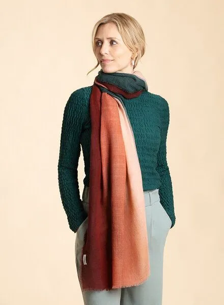 Djian Djian ILVIE –Schal aus Merino-Wolle, mulesing-frei, Grün / rostrot, – Produktbild 1 von 3