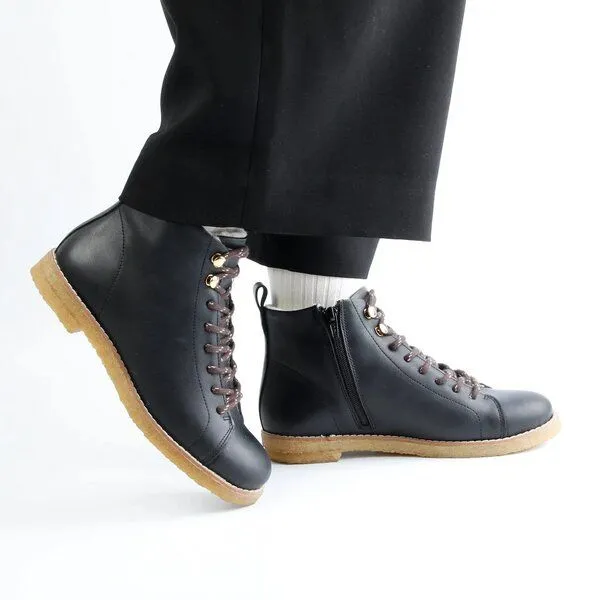 Grand Step Shoes Grand Step Shoes Dara, gefütterte Schnürboots, Schwarz, – Produktbild 1 von 3