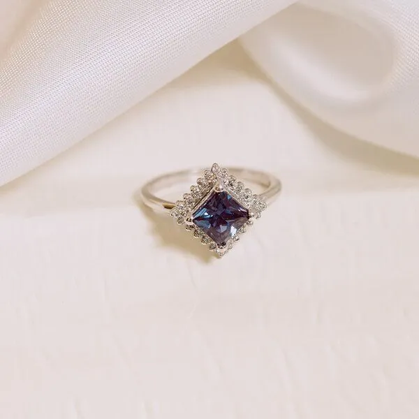 Eppi Eppi Ring mit Alexandrit und Lab Grown Diamanten Guerra, Rosa, – Produktbild 3 von 4