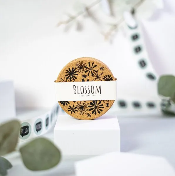 PepMelon Blossom - Schwarz-weiß Blumen Korkuntersetzer-Set – Produktbild 2 von 5