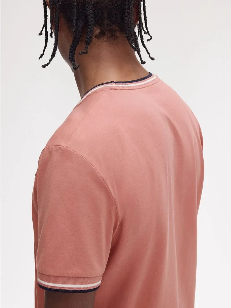 Fred Perry Fred Perry M1588 Twin Tipped T-Shirt Rosa - Größe M, Pink, – Produktbild 3 von 5
