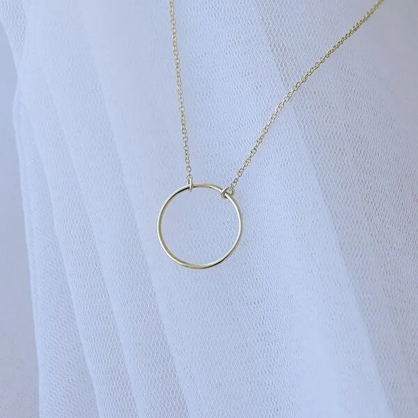 Eppi Eppi Goldene Halskette in minimalistischer Form Karma, Gelb, – Produktbild 1 von 4