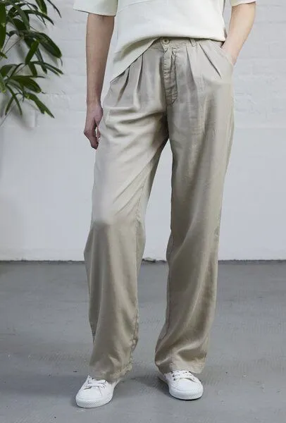 Wunderwerk Wunderwerk Damenhose aus 100% Lyocell (TENCEL) "Colette twill", Braun (light sand 222), – Produktbild 1 von 3