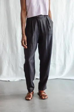 Jyoti - Fair Works Jyoti - Fair Works Damen vegan Hose Plissiert Vishraam Schwarz – Produktbild 1 von 1