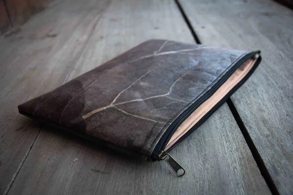 BY COPALA BY COPALA Laptop Hülle 13–14 Zoll aus Blattleder – Laptoptasche für MacBook Air & Pro – Produktbild 3 von 5