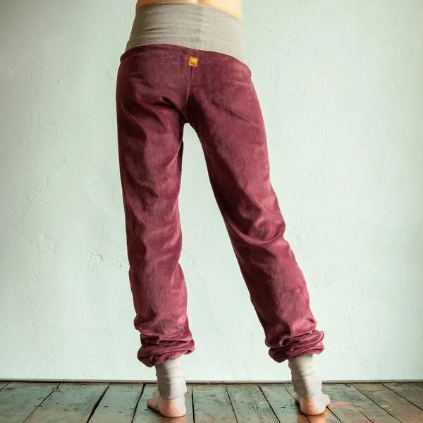 Cmig Cmig Bio Wohlfühl- und Yogahose aus Nicki, Berry / heather grey, – Produktbild 2 von 4